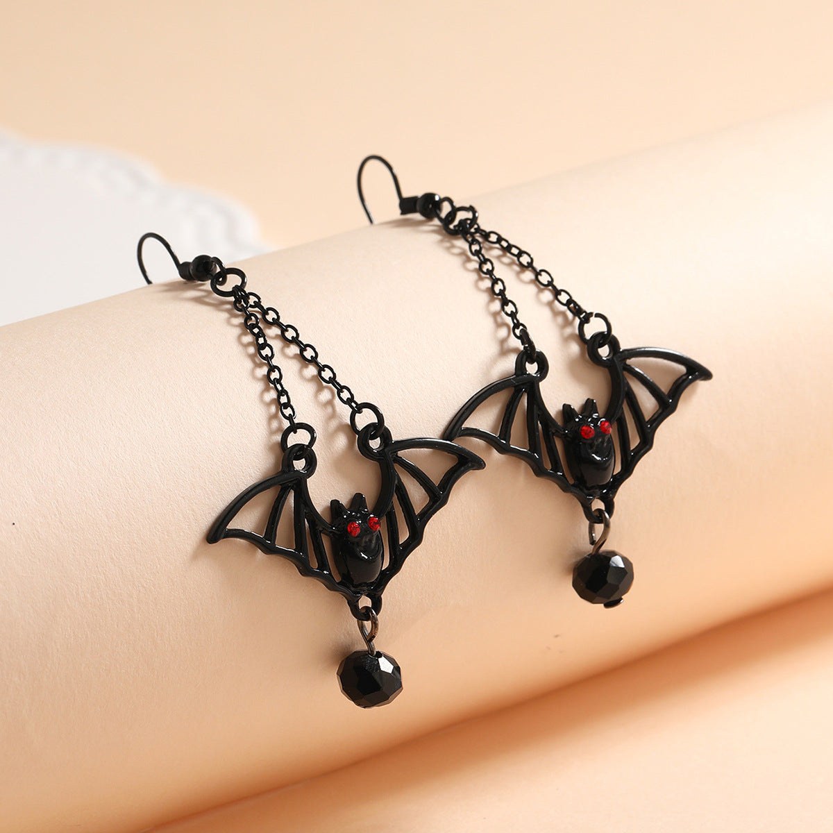 Pendientes de aleación de bate negro gótico de Halloween al por mayor